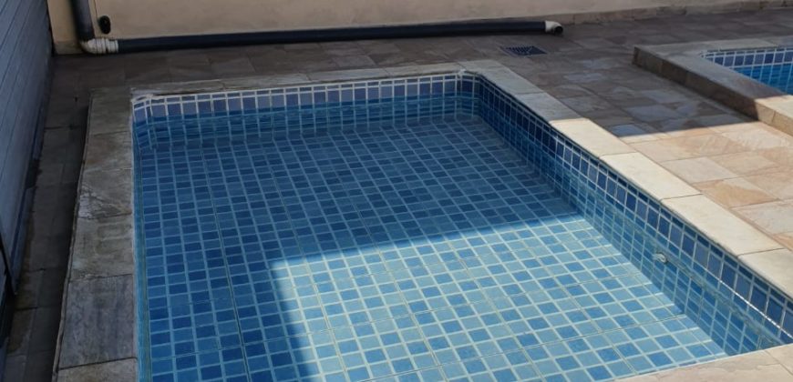 Salão de Festa com piscinas e Casa